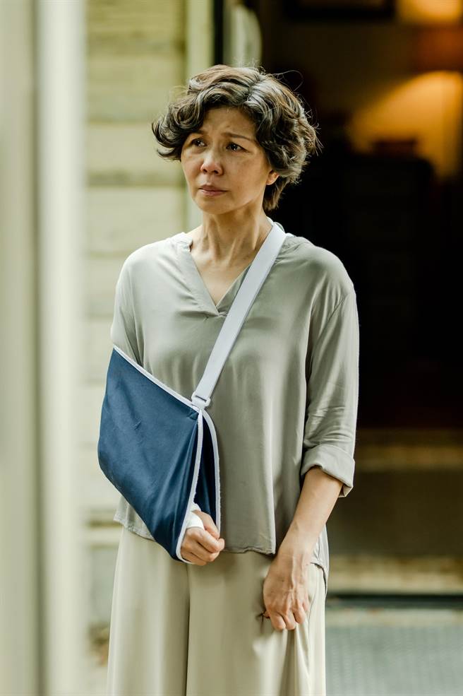 于子育在剧中有完美主义个性。（Netflix提供）