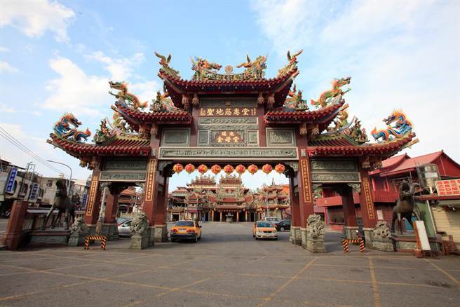 花莲吉安乡内有许多歷史悠久的庙宇且具独特的文化脉络，如位在胜安村的慈惠堂，吉安乡公所向文化部争取经费，将于本月23日办理「吉安庙宇任我游」小旅行活动，结合周边区域的产业特色，带领民眾深入了解乡内不同族群的发展脉络及歷史沿革。（吉安乡公所提供／罗亦晽花莲传真）