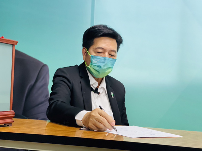 无党籍桃园市长参选人郑宝清。(图取自郑宝清脸书)