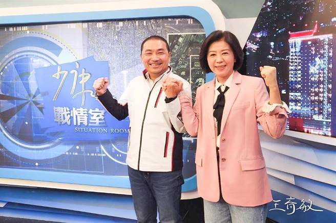 新北市长侯友宜（左）将回到故乡，为国民党嘉义县长候选人王育敏（右）拉票、站台。（取自王育敏脸书∕吕妍庭嘉义传真）