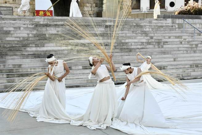 《新竹生活》本期报导竹市资深表演艺术团体「欣蕾舞团」和与之系出同源的「艹羽田舞蹈剧场」。（新竹市政府提供／陈育贤新竹传真）