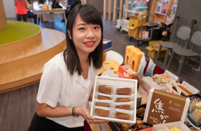 「新北严选」的特色商品分为三大类别，有「美味好礼」、「风味美食」、「文创工艺组」。图/新北市政府提供

