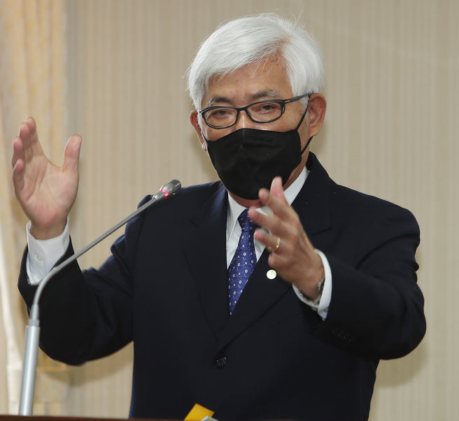 中选会主委李进勇。（季志翔摄）