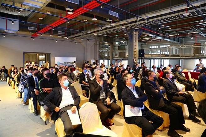 基隆港务分公司20日举行西岸联合招商说明会，吸引近百人前往布局抢攻邮轮商机。（基隆港务分公司提供／张志康基隆传真）