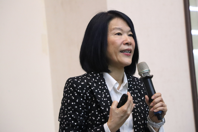 魅力教练陈丽卿老师，以科学化、系统化的方式，与大家分享上万名学员实证有效的形象管理方法。(摄/景义婷)