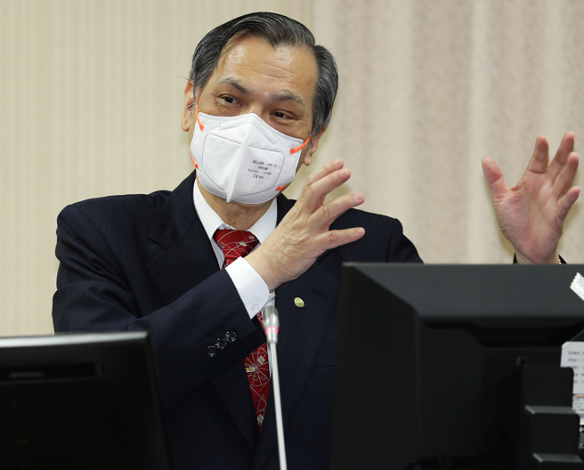国安局长陈明通20日赴立法院做其相关业务，接受立委的质询并回答。（季志翔摄）