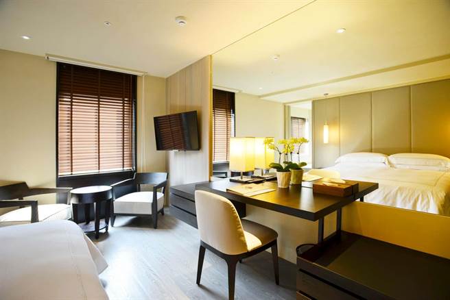 大地酒店原價17380元的一泊一食住宿券，線上旅展提前購入，就能以單張售價8800元入手，直接下殺51折。(北投大地酒店提供)