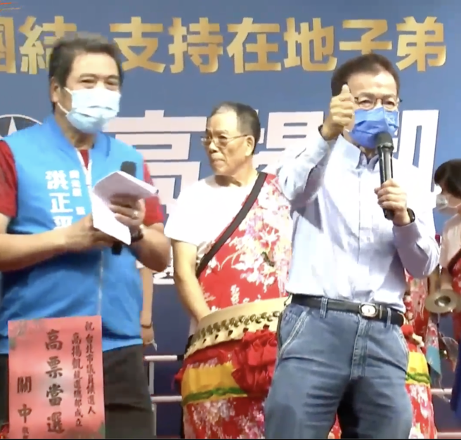 赖士葆呼吁乡亲集中选票，让正蓝军高扬凯高票当选。（高扬凯提供）