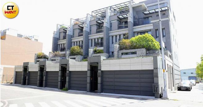 猪仔锁定盖透天厝的小建商后，每天固定打1999检举，留下假姓名及不同电话，警方怀疑有上百建商受害。（示意图非当事人／方万民摄）