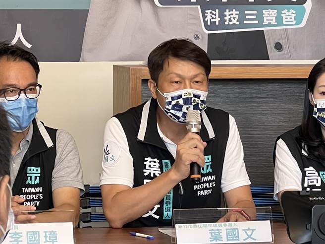 新竹市香山区议员候选人叶国文以赞助辖区学子奖学金之名，寻求选民支持，新竹地检署认定构成贿选。（王惠慧摄）