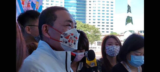 新北市長侯友宜表示，對他個人來說，捍衛中華民國守護台灣這塊土地的決心永不改變。（陳慰慈攝）