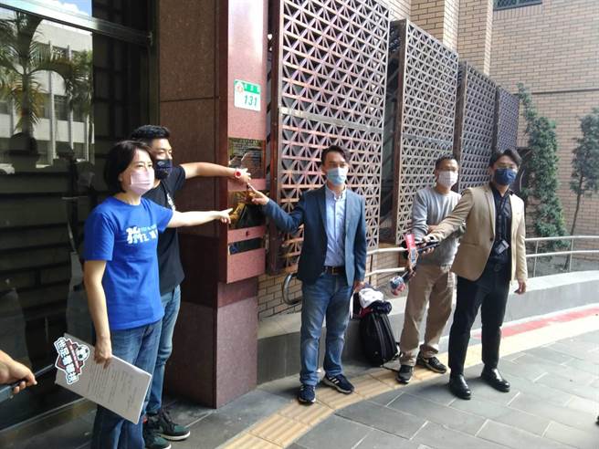 台北市議員王鴻薇21日到北檢告發竹科管理局圖利林智堅（陳志賢攝）