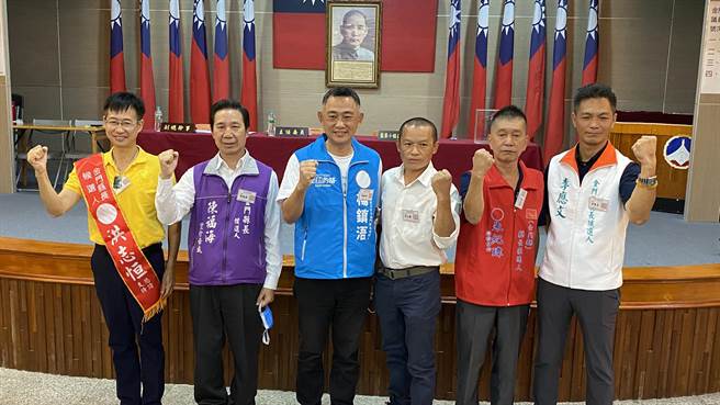 金门县第8届县长选举候选人号次今早完成抽籤，由右至左依序为1号李应文、2号朱纪玮、3号林志锦、4号杨镇浯、5号陈福海、6号洪志恒(于家麒摄)