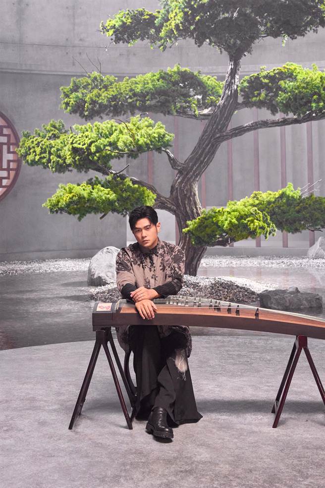 周杰伦推出新歌〈红顏如霜〉MV。（杰威尔音乐提供）