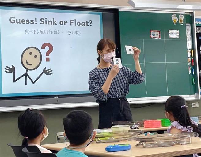 基隆市公布双语学校分级甄选计画，希望藉此达成每间学校皆实施双语课程的目标。（基隆市教育处提供／张志康基隆传真）