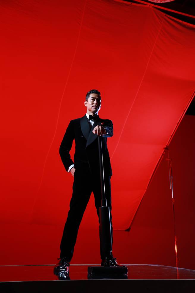 AKIRA新光三越百货点数skm points集点送大使。（LDH提供）