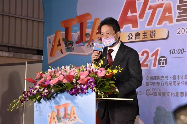 外交部领事事务局副局长周中兴表示，边境解封后护照申请量不断提升，提醒民眾申请护照要尽早。（潘虹恩摄）