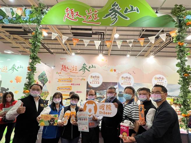 台中國際旅展21日上午於烏日區台中國際展覽館熱鬧登場，參山處聯合行銷祭出機票、住宿禮券，讓民眾滿額抽獎。（參山處提供／潘虹恩台中傳真）