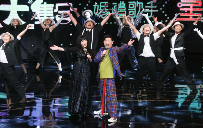 曾國城與唐綺陽嗨唱《我要你的愛》。（圖／杜宜諳攝）