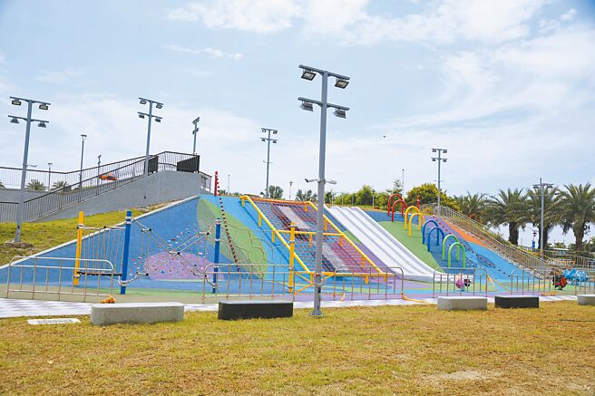 花莲打造4座共融式公园，但民代提醒邀请各族群讨论，才能符合需求者期待。图为东大门共融公园。（花莲县政府提供／王志伟花莲传真）