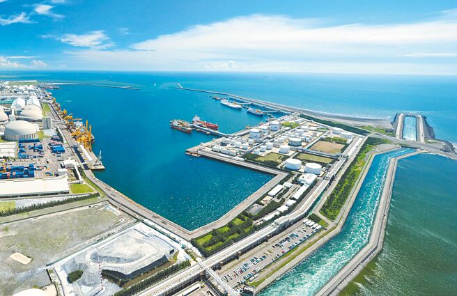 云林县麦寮港转型工商综合港，成云林县长选举攻防议题。（台塑企业提供／张朝欣云林传真）