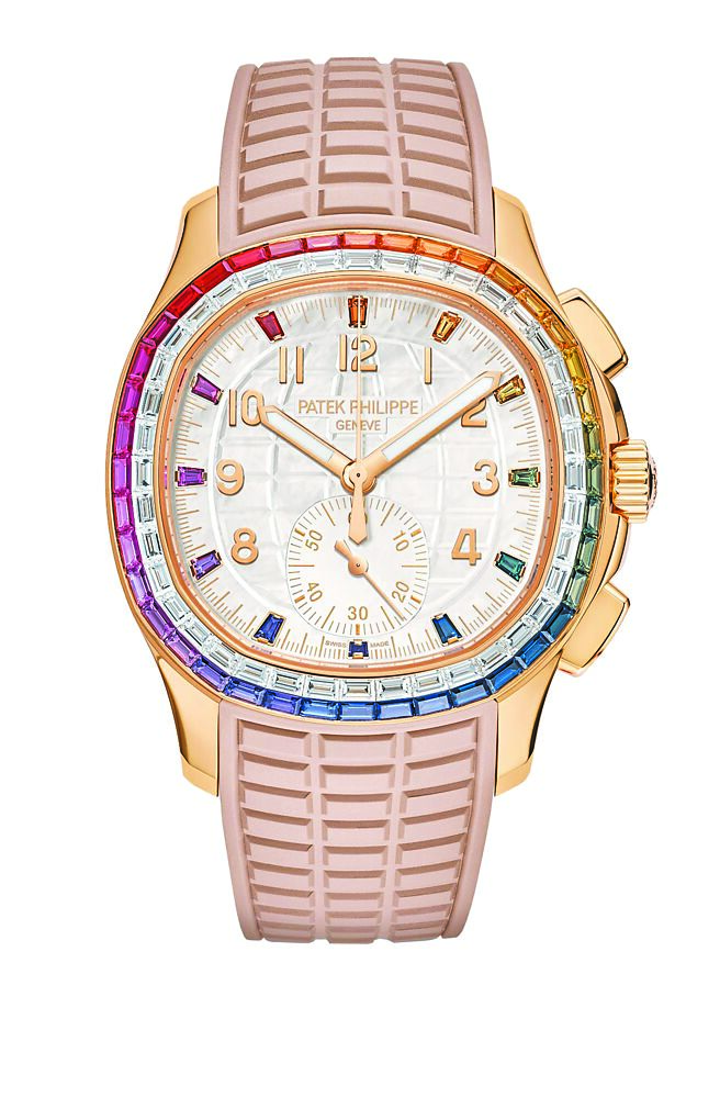百达翡丽7968/300R-001 Aquanaut Luce「彩虹」计时码表，可搭配红、白与米色表带，621万元。（Patek Philippe提供）