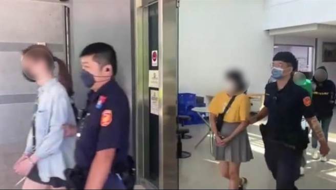 警方移送4名应召女法办。(警方提供／曹婷婷台南传真)