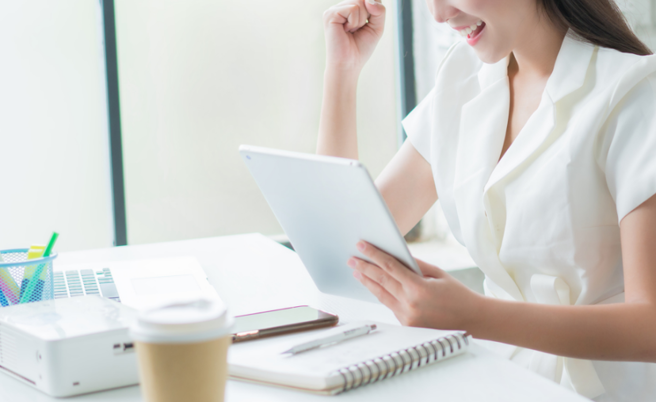 特休没用完要不要换现金，网友发问引发讨论。（示意图／Shutterstock）