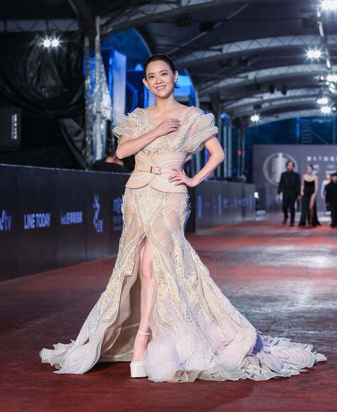 曾宝仪衣着飘仙气。（图／陈俊吉摄）