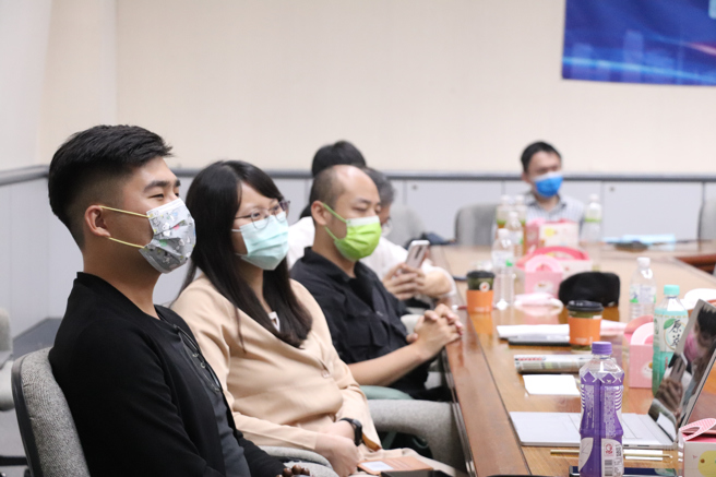 藉由本次培训课程，参赛者们能够吸收新知、提升自我的简报能力。(摄影/景义婷)