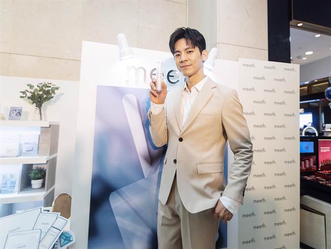 林柏宏受知名保養品牌meeth之邀，擔任一日店長。（瑞美公關提供）