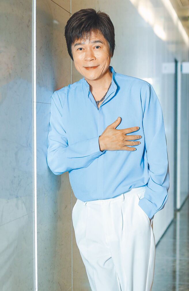 洪荣宏将首度登上台北小巨蛋开唱，心情期待兴奋。（粘耿豪摄）