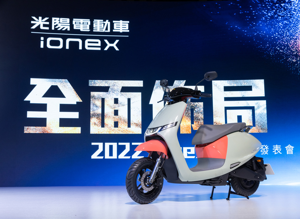 Ionex i-One Air，則提供兩種版本：都會版49,800元，Keyless版55,800元。
