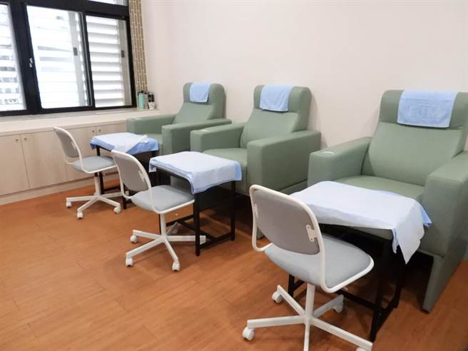 设置于花莲北滨天主堂内的吴若石神父健康服务中心今揭幕启用，3层楼的建物主要作为培训基地，提供教学、协会运作及学员宿舍使用，以服务更多偏乡患者。（罗亦晽摄）