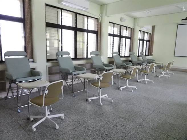 设置于花莲北滨天主堂内的吴若石神父健康服务中心今揭幕启用，3层楼的建物主要作为培训基地，提供教学、协会运作及学员宿舍使用，以服务更多偏乡患者。（罗亦晽摄）