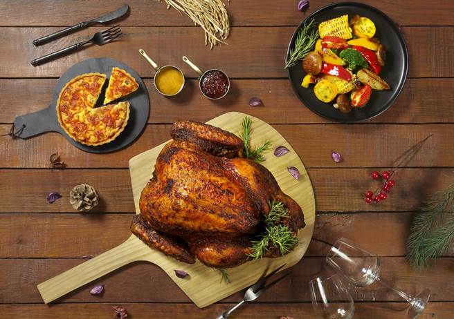 台北花园大酒店「感恩圣诞火鸡礼篮」。（业者提供）