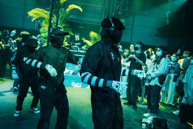 本次派對由總統級「DJ賴皮MR.SKIN 」擔綱本次的音樂設計總監力邀金曲新人團組成派對限定金曲團體。（柯宗緯翻攝）