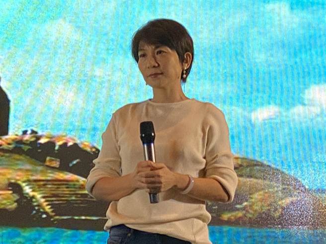 国民党台北市长候选人蒋万安姊姊蒋蕙兰也首次出面替弟弟辅选。（台湾平潭商业联合会提供）