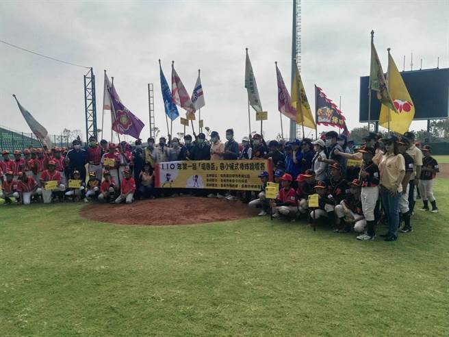 去年环国杯热闹开打，提供台南市顶级少棒队交流球技舞台，今年决定12月续办。（陈国雄提供／程炳璋台南传真）
