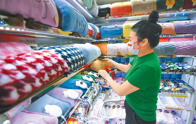 保暖商品热销欧洲图╱中新社