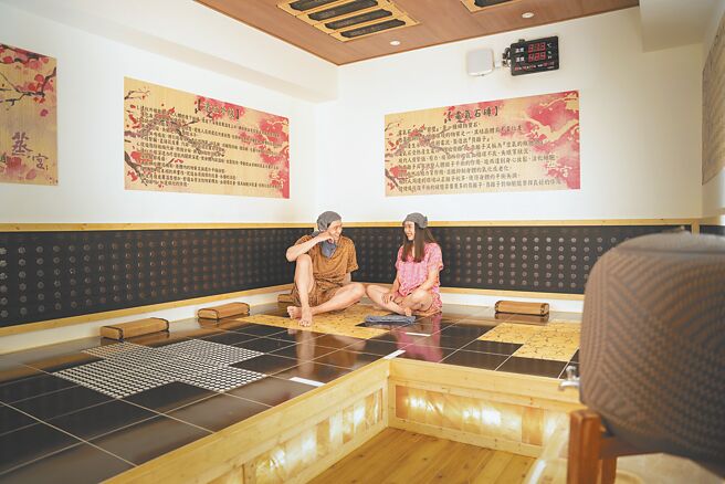 台南大员皇冠假日酒店携手蒸宫推出「韩式汗蒸幕 暖冬舒压游」住房专案。图／台南大员皇冠假日酒店提供