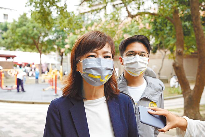 民進黨新竹市長候選人沈慧虹表示，民眾黨不斷挑戰新竹人的道德底線。（王惠慧攝）