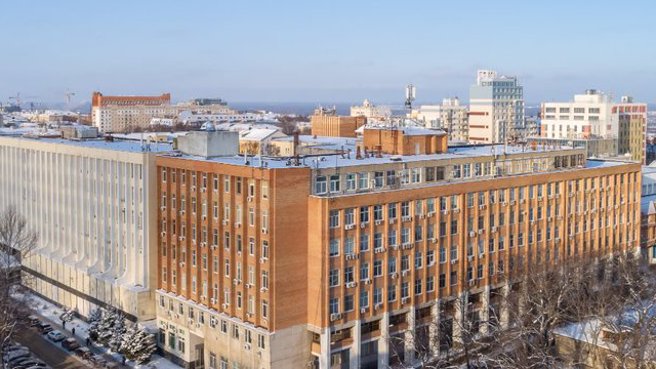 俄罗斯科学院应用物理研究所（图）提出在2028年开发出支持7nm制程光刻机的计划。（图／俄罗斯科学院应用物理研究所）