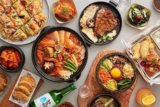 （王品「初瓦」韓式料理引進韓星代言啤酒，名字中有「孔」或「劉」字可享優惠。圖／初瓦）