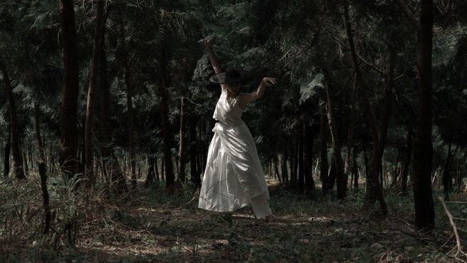 《虎刺梅Ｘ鹿野神社》剧照。(图：人米犬页《虎刺梅》提供)