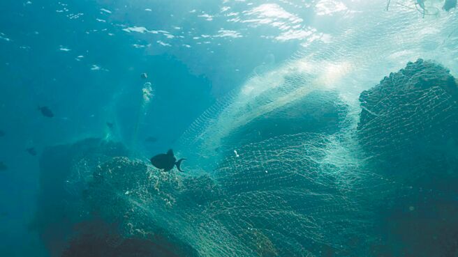三星已有11款Galaxy装置，採海洋废弃塑料改造产品的制造原料。（三星提供）