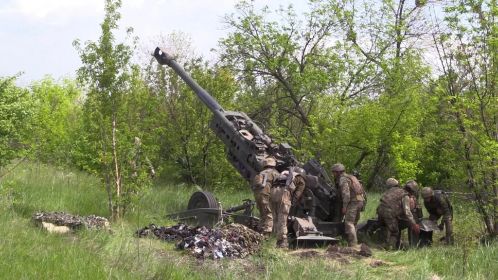 美国提供M777大砲与相关砲弹给乌克兰，弥补乌克兰损失的前苏式火砲。图/ukrinform(photo:ChinaTimes)