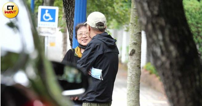 两人有说有笑颇好聊。（图／本刊摄影组）