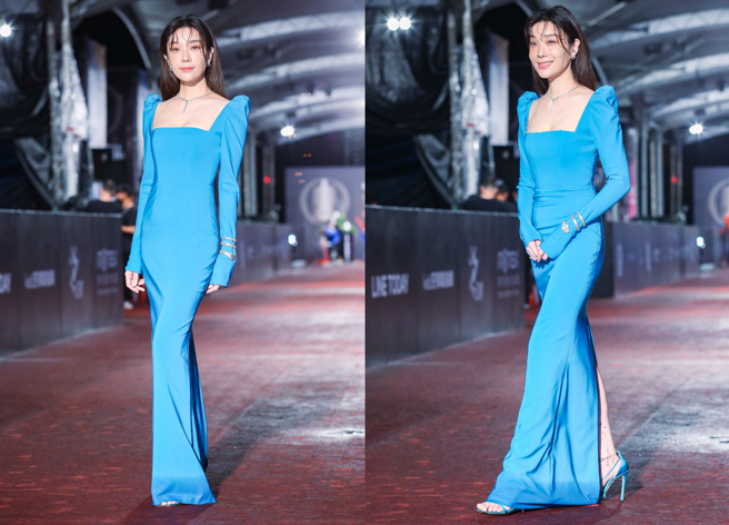 蔡淑臻走紅毯時的裙擺濕一圈。(圖/陳俊吉 攝)