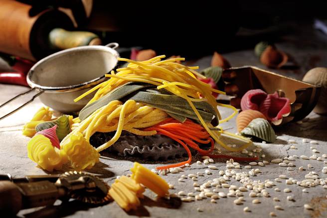 MOLINO手工义大利麵工场标榜是全台首间以石臼现磨鲜麦，提供手工义大利麵的义式餐厅。(三澧提供)